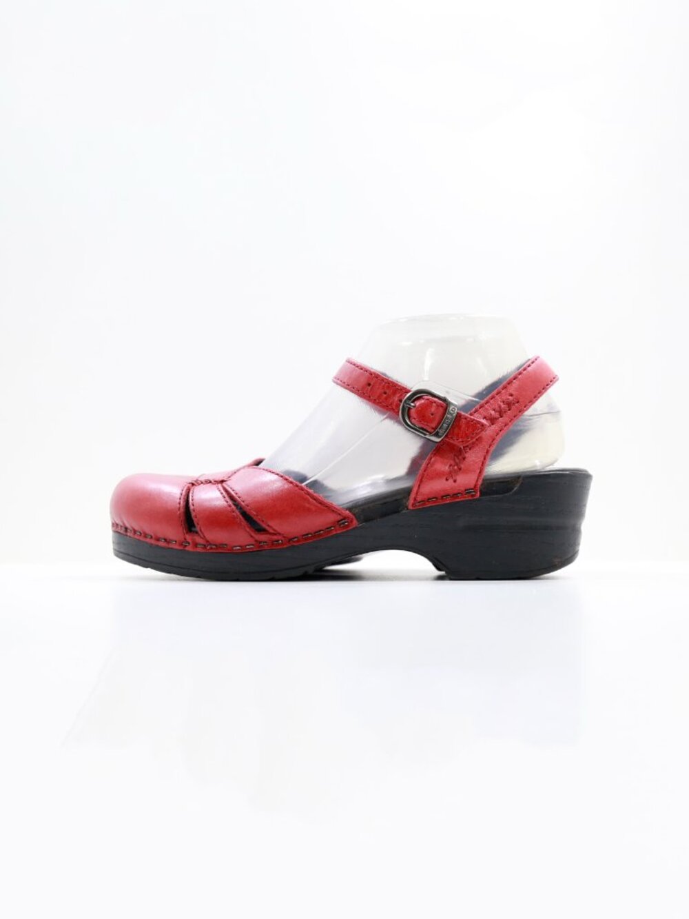 Dansko Maeve Red Leather Chunky Closed Toe Mary Jane Sandals - 8.5/EU 39